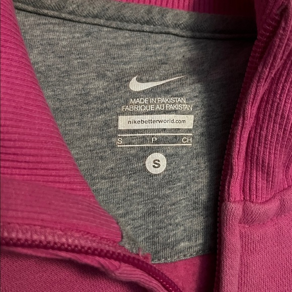 Nike Vibrant Pink Full-Zip Jacket - Picture 4 of 5